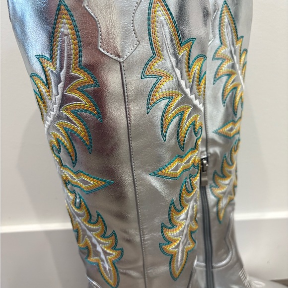 Metallic Western Knee High Cowgirl Boots Silver with Embroidery Women Size 7 & 6 - Picture 2 of 14